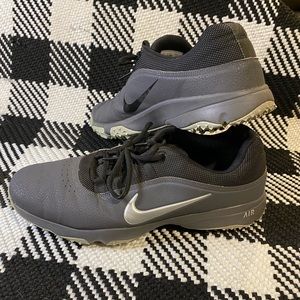 Men’s Nike Air golf shoes, size 10